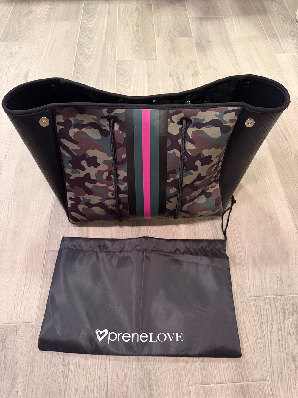 NWT Prenelove Woman’s  Camo Tote Bag with Pink Accent and Dust Bag